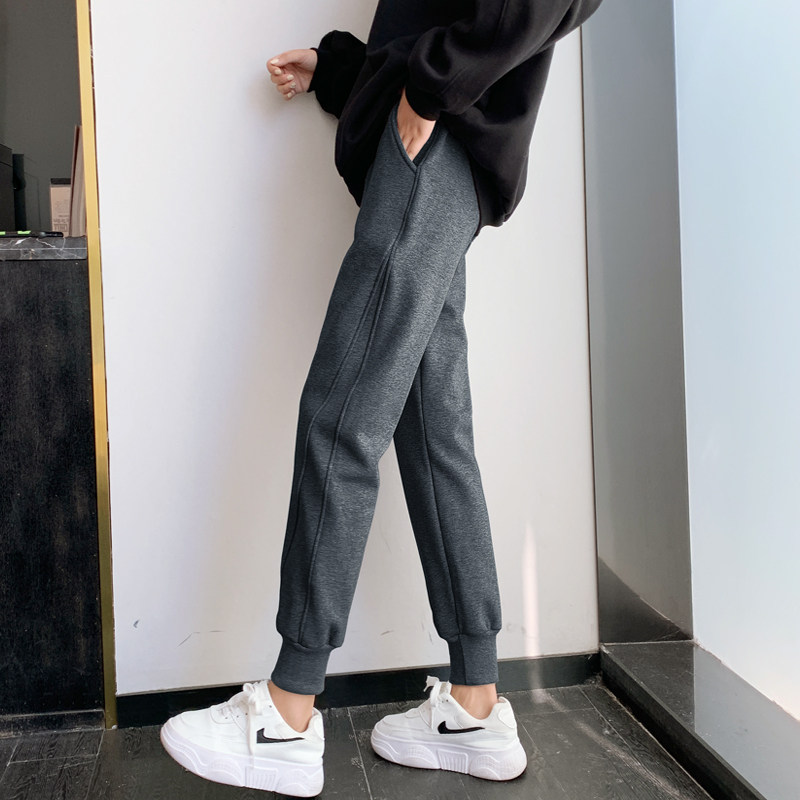 Plus velvet sports pants women's autumn and winter loose bundle feet casual thick cotton pants outer wear thickened warm smoke pipe pants 2021 new