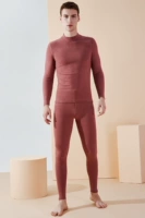 Кирпично красный