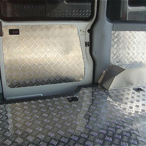 IVECO accessories Baodi proud modification Stainless steel floor iron plate Car aluminum floor Truck car floor glue