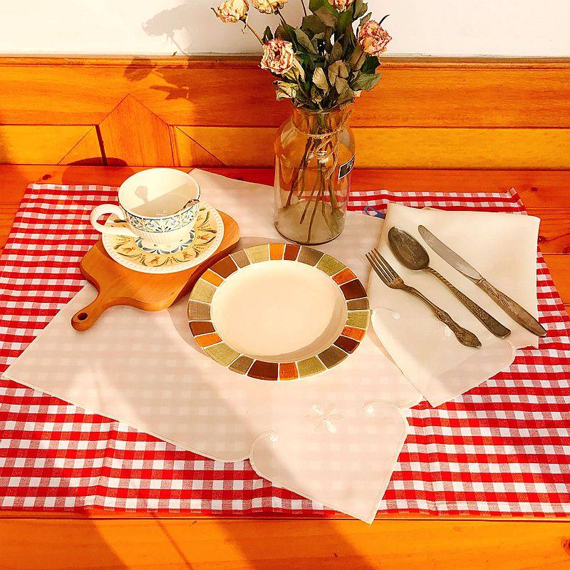 Ins Day Nordic minimalist wind cloth Embroidered Food Napkins Cushion for afternoon tea Coffee cups Cups Cushion Dust Resistant scarves