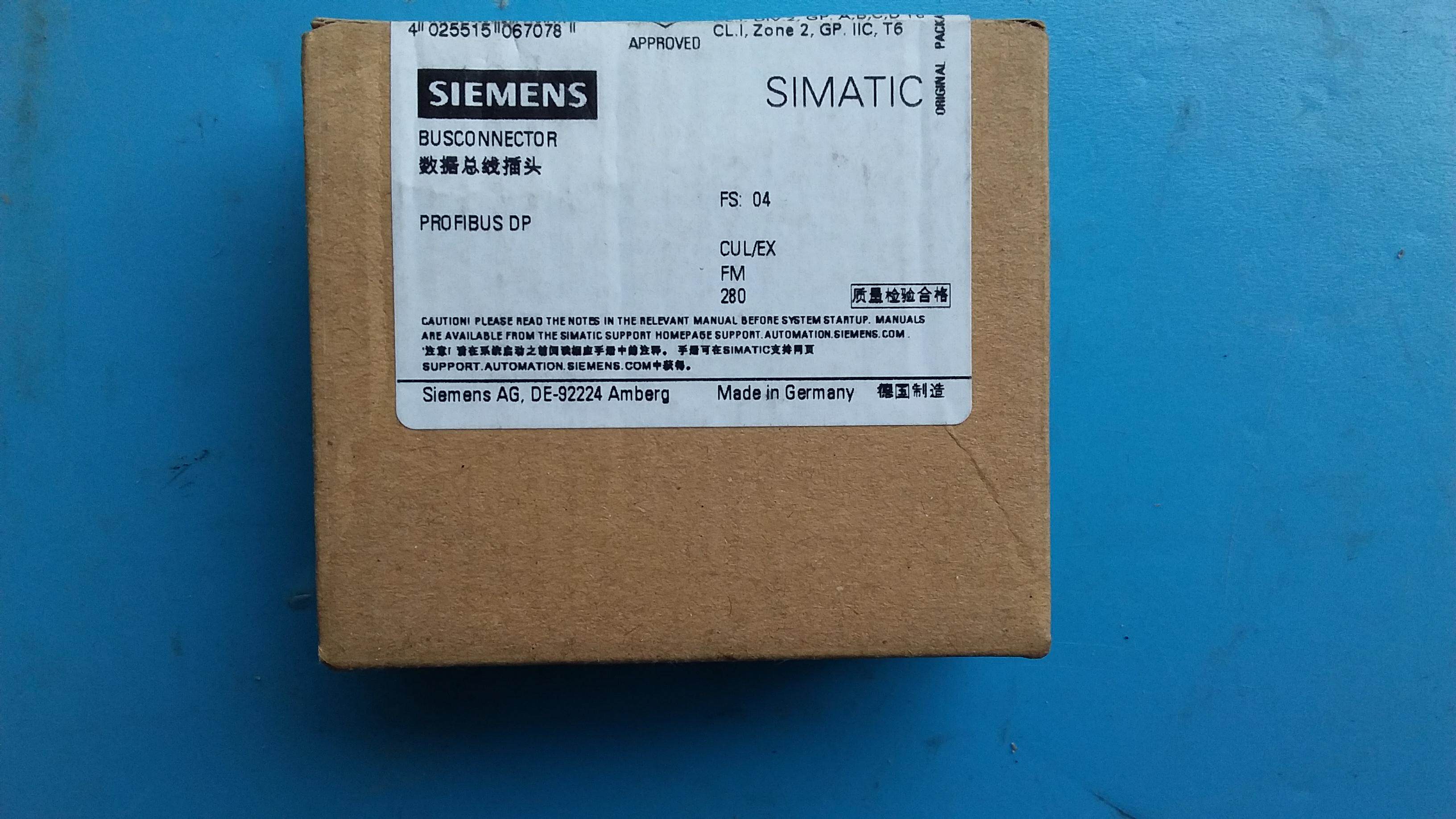 6ES7972-0BA12-0XA0DP the 6ES7972-0BA12-0XA0DP bus is connected to the plug