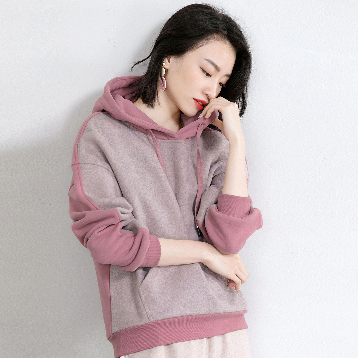 Free breathing winter new 2019 fashion warm long sleeve casual loose stitching thickened wool hooded sweater