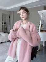 Розовая цветная бархатная куртка