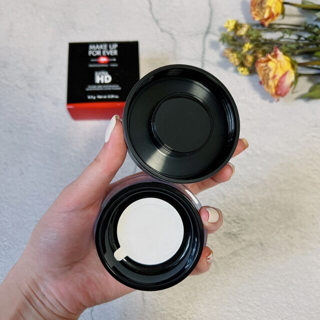 Mei Kefei makeupforever setting powder loose powder muf floating like dream ຜົງນ້ຳເຜີ້ງຄວາມຄົມຊັດສູງ ຄວບຄຸມການແຕ່ງໜ້າຕິດທົນນານ