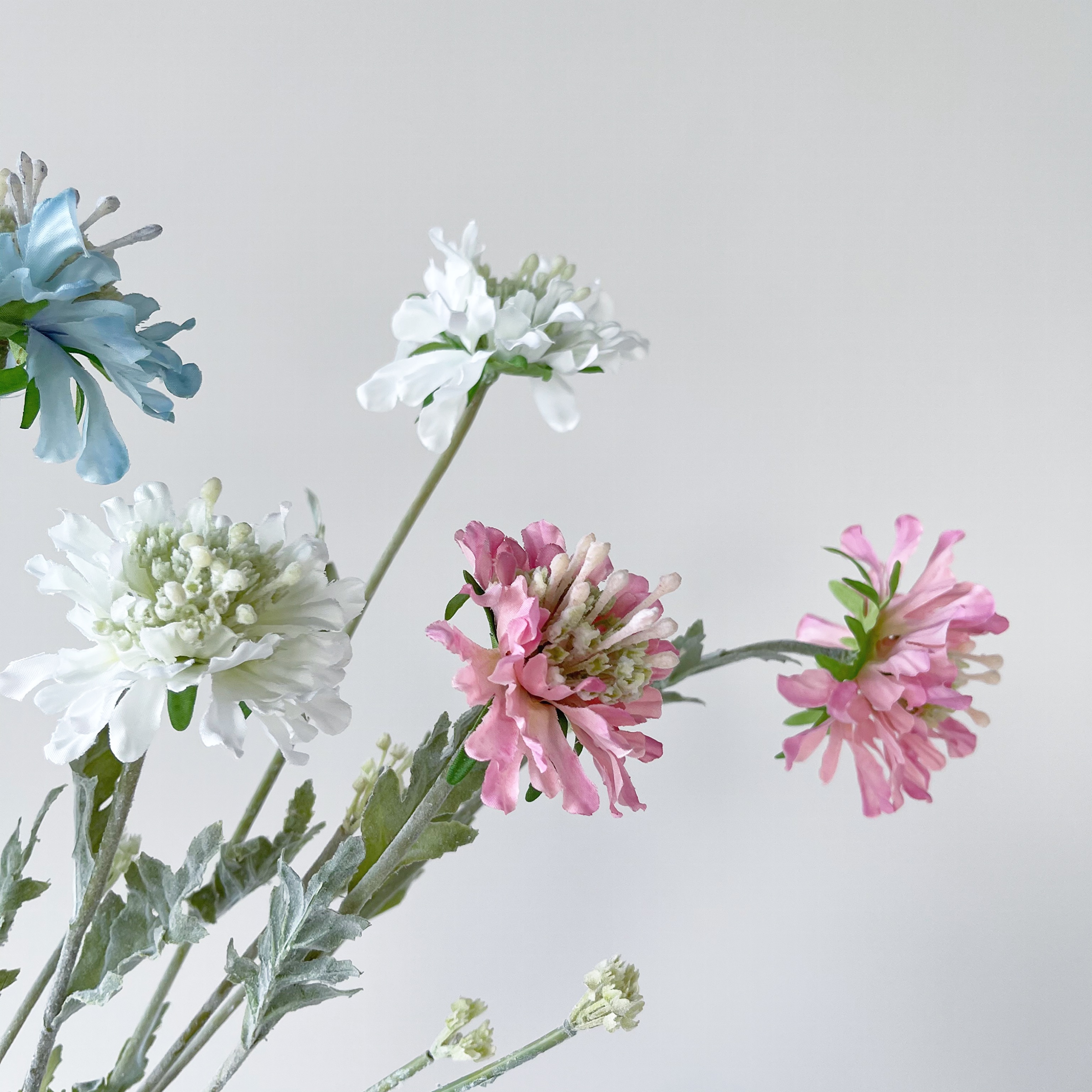 JUNJUN artificial flower pine cordyceps high quality florist loves to use flower arrangement with flower and leaf material light blue flower material