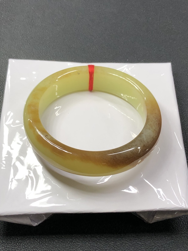 Yellow and White Old Jade Bracelet for Women, Wide Version, Tire-Style Bracelet, 59mm Diameter