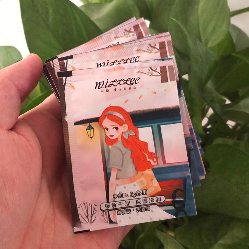 Portable bagged water soluble lubricating liquid 10 packets of human vagina male and female use couple lubricant erotic supplies