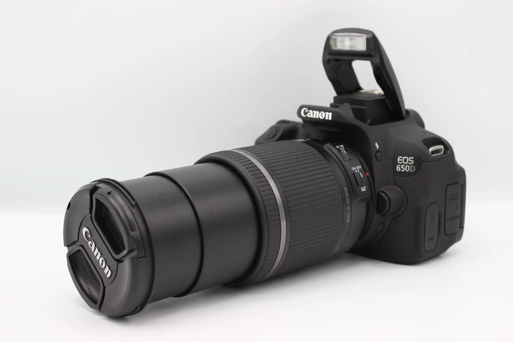 Tìm hiểu Máy ảnh kỹ thuật số SLR chuyên nghiệp Canon EOS 650D (18-55mm)