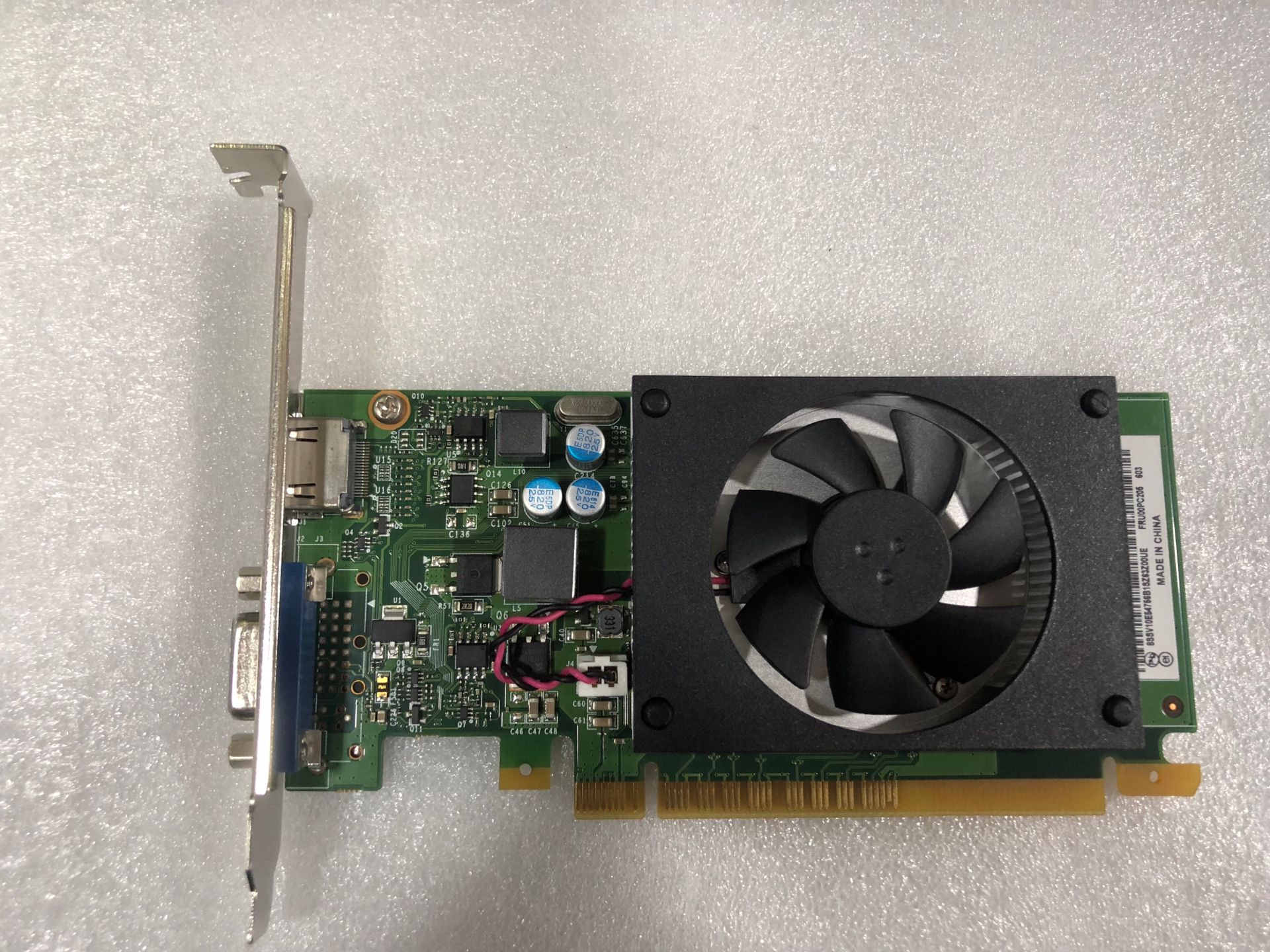 Original Lenovo GT730 2G graphics card HDMI VGA interface another GT720 705 620 R5 235