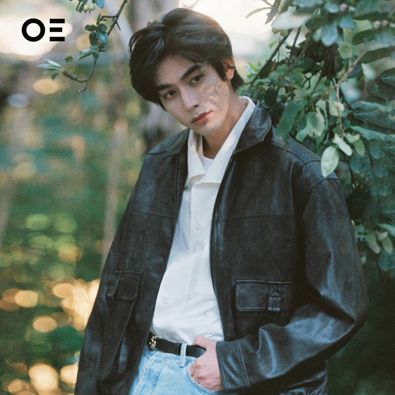 [Same Style as Song Weilong] Organic Emotion Short Leather Jacket with Shoulder Pads, Boxy Loose Jacket Oe
