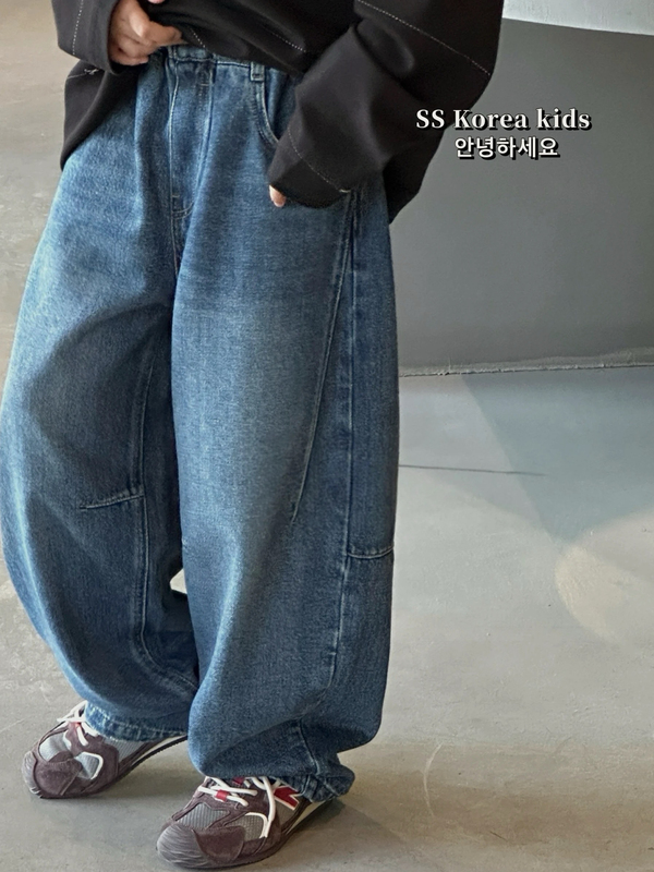 Children's Autumn Versatile Pants, Stylish Boys' Jeans, 2026 New Fashion Girls' Straight-Leg Pants Children's Autumn Versatile Pants, Stylish Boys' Jeans, 2026 New Fashion Girls' Straight-Leg Pants