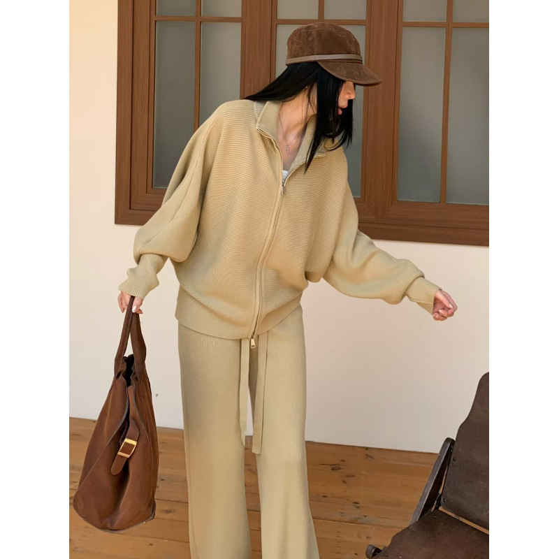 Hlyo Knitted Cardigan Suit for Women, Spring and Autumn, Lazy Style, Loose Fit, Slimming, Long-Sleeved Two-Piece Fashion Set Hlyo Knitted Cardigan Suit for Women, Spring and Autumn, Lazy Style, Loose Fit, Slimming, Long-Sleeved Two-Piece Fashion Set