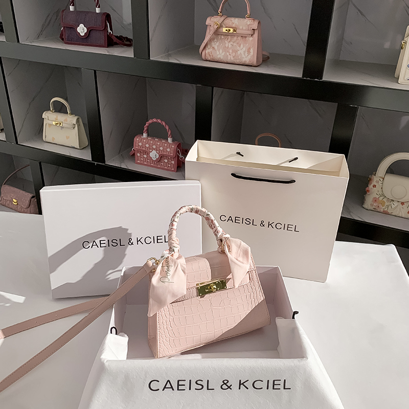 Caeislkciel Bag Women's Bag Is Popular This Year, Ice Pink Mini Kelly Bag 2026 New Crocodile Pattern Handbag