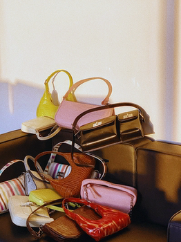 [Special Offer Collection] Small Quantity 70% off! by Far Ruiqiu Miranda Anbai Retro Baguette Armpit Bag Genuine