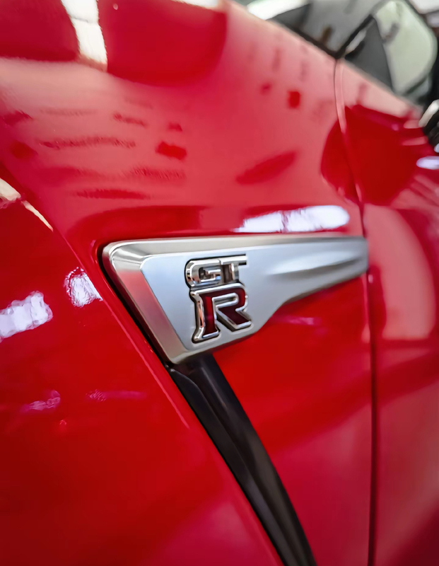 Suitable for Nissan Gtr R35 Fender Trim, Trim Panel Above the Air Outlet, New Logo, Old Model Upgrade Suitable for Nissan Gtr R35 Fender Trim, Trim Panel Above the Air Outlet, New Logo, Old Model Upgrade