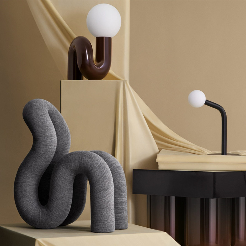 Creative Designer Line Styling Chair Twisted Profiled Casual Chair Decent Board Room Exhibition Hall Decoration Art Casual Single Chair