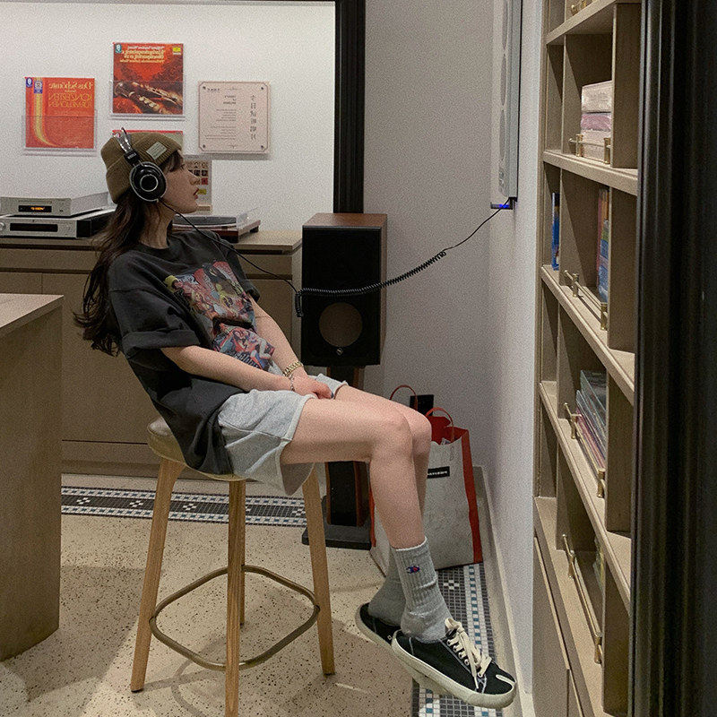 Scroll-edge high-waist gray shorts female summer new Han Edition Harbor Wind Network Red Students relaxed and thin sports five-pants