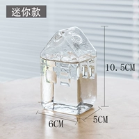 Маленькая ваза дома