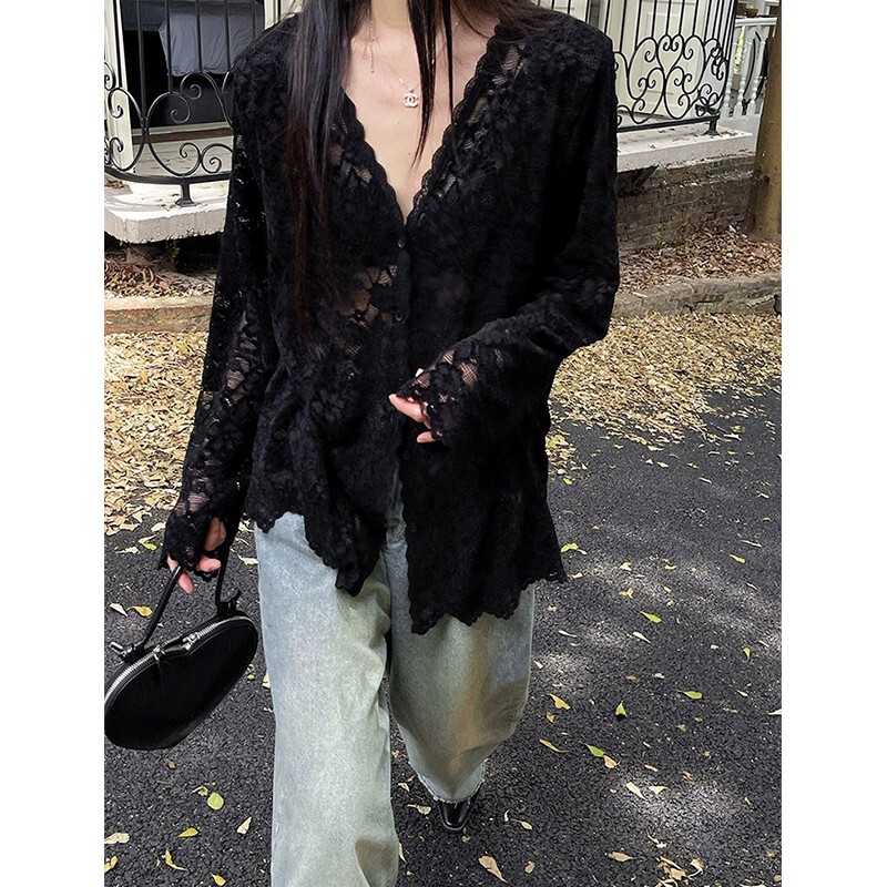 French-Style V-Neck Lace Base Shirt for Women 2026 New Autumn and Winter Chanel-Style Inner Layering Shirt Fashionable Cardigan
