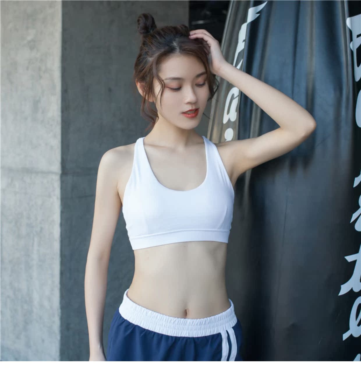 MWCQ làm đẹp trở lại đồ lót thể thao màu rắn áo ngực thể dục Y-quai bên ngoài mặc áo ngực nhanh khô thoáng khí chạy trở lại - Đồ lót thể thao ao tap yoga