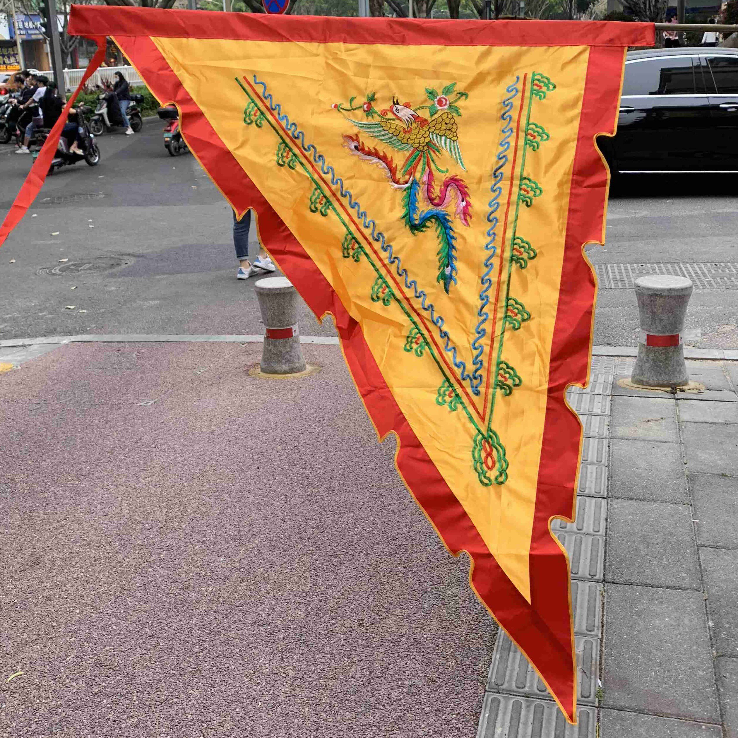 Phoenix flag triangular phoenix flag ancient costume flag double-sided gold embroidered phoenix pattern various specifications customized 15 meters