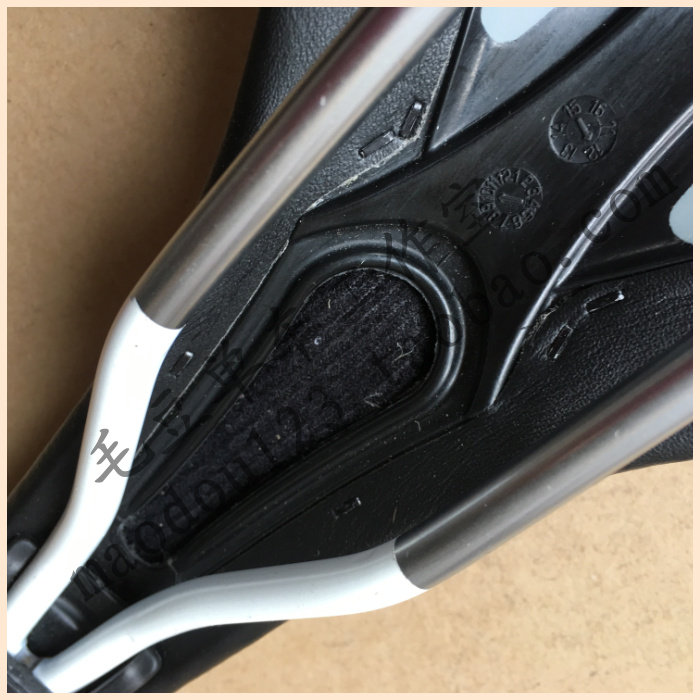 Selle de vélo cyclisme sur route - Ref 2359972 Image 14