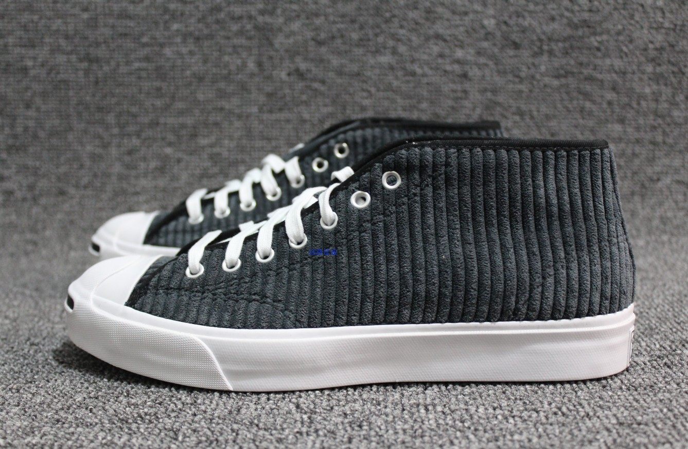 终于找到了！加绒秋冬CONVERSE匡威灯芯绒中帮男开口笑帆布鞋169794C 169795C怎么搭都帅到出片？_黑色服装_淘宝服装网, image size:1337x873
