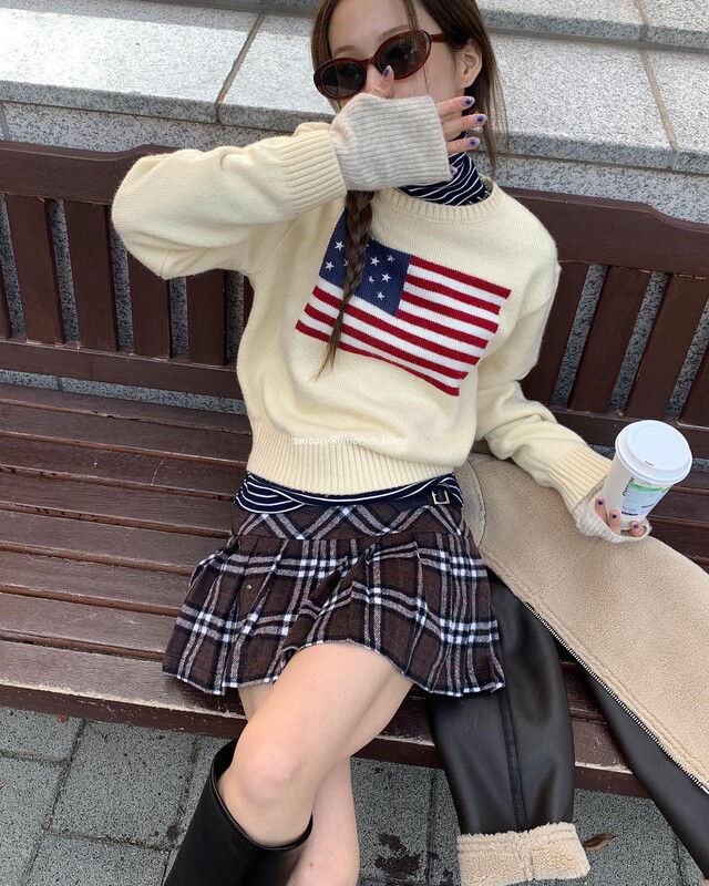 Exclusive Type American Retro Style Flag Pattern Loose Round Neck Pullover Slimming Knit Sweater Exclusive Type American Retro Style Flag Pattern Loose Round Neck Pullover Slimming Knit Sweater