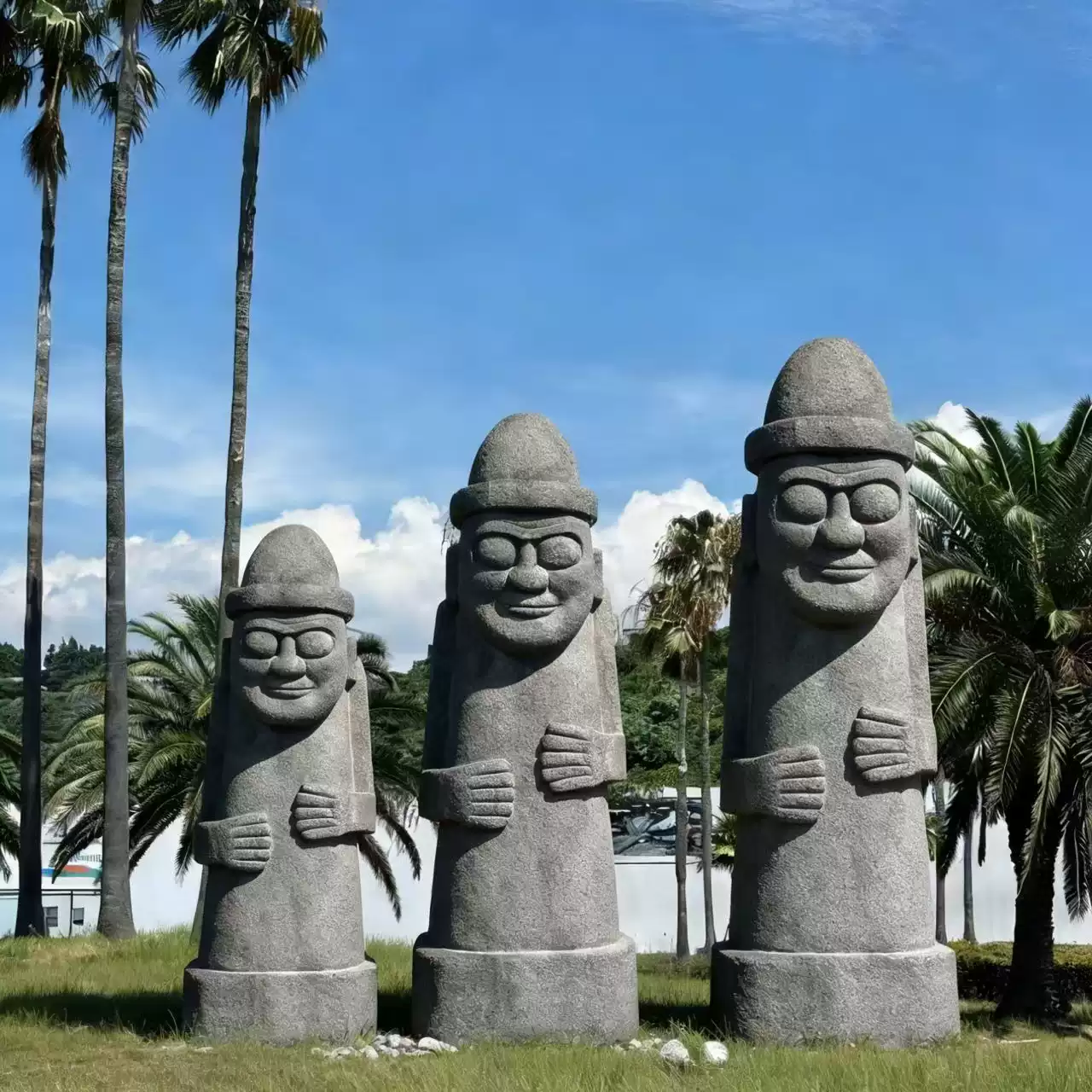 济州岛人物雕塑石头爷爷石头人天然石材石雕雕像酒店烤肉门口摆件-淘宝