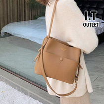 Hong Kong leather fonck2022 new high-quality texture niche is popular this year Messenger bucket bag womens autumn and winter