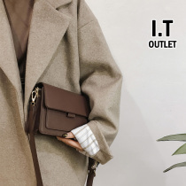 Hong Kong leather fonck2022 new high-quality texture niche is popular this year Messenger commuter bag women