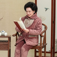 366 розовый с мехом на груди