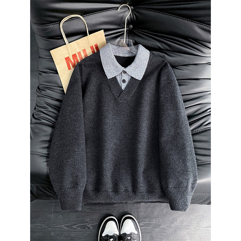 Black and Gray Faux Two-Piece V-Neck Retro Sweater for Men, Autumn Old Money Style Turn-Down Collar Knitwear, American-Style Lazy Style Top Black and Gray Faux Two-Piece V-Neck Retro Sweater for Men, Autumn Old Money Style Turn-Down Collar Knitwear, American-Style Lazy Style Top
