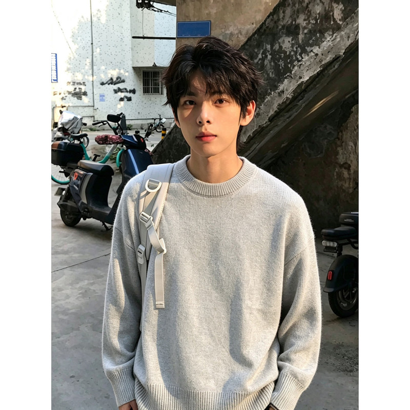 Cleanfit Light Gray Crew Neck Sweater for Men, Autumn Lazy Style, High-End Knitwear, Soft and Loose Inner Layer Top Cleanfit Light Gray Crew Neck Sweater for Men, Autumn Lazy Style, High-End Knitwear, Soft and Loose Inner Layer Top