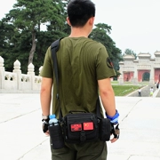 Một túi messenger ngoài trời Maison quân đội fan hâm mộ chiến thuật mini túi đeo vai Messenger túi đa chức năng nam nhỏ túi lưu trữ - Túi vai đơn