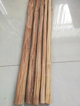 Iron A wooden morning practice with a stick of a stick.