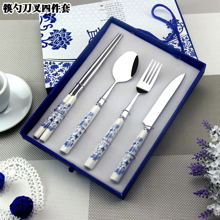 Blue and white porcelain tableware Chinese style features foreign affairs gifts to send foreigners business annual meeting small gifts custom logo