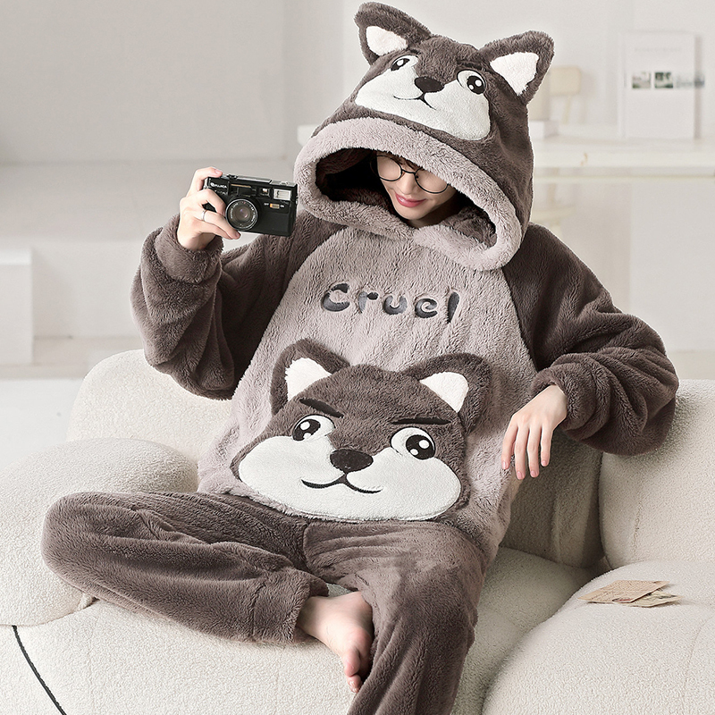Coral Velvet Pajamas for Men, Autumn and Winter Style, Fleece-Lined and Thickened, for Teenagers, Students, and Older Children, Large Size, Winter Home Wear Set Coral Velvet Pajamas for Men, Autumn and Winter Style, Fleece-Lined and Thickened, for Teenagers, Students, and Older Children, Large Size, Winter Home Wear Set