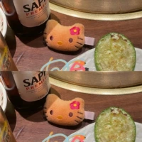 Маленькая красная цветочная шпилька [1]