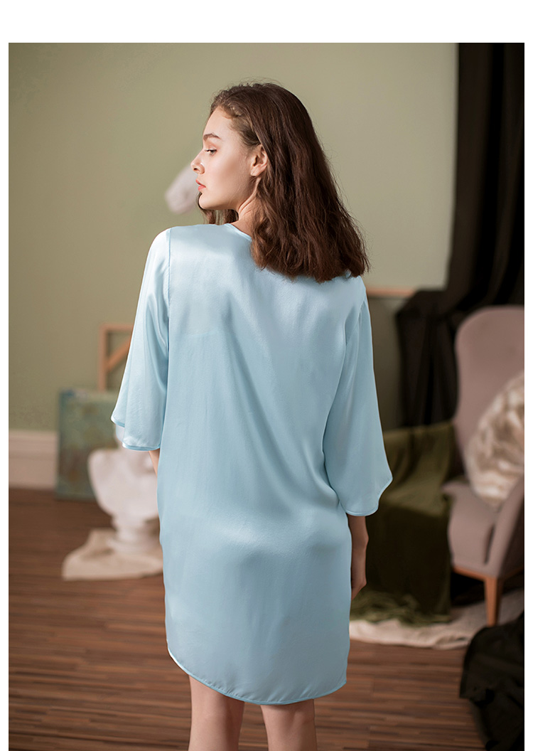 JEESOLO / 2018 áo ngủ lụa mới cho nữ mùa hè chất liệu lụa dài áo choàng mỏng đơn giản - Night Robe do ngu