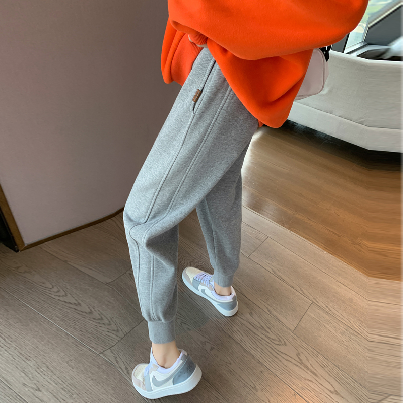 Gray Sweatpants for Women, Spring and Autumn 2026 New Style, Cropped Length for Petite Figures, Fleece-Lined, Slimming, Casual Harem Jogger Pants