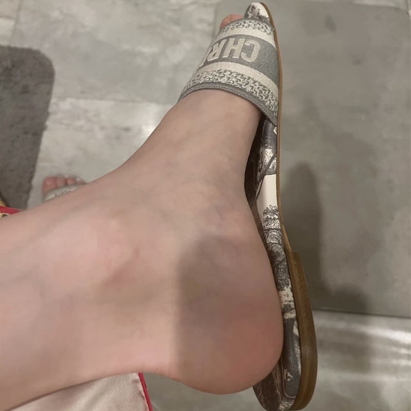 Embroidered Lettered Flat Sandals for Women, 2025 New Summer Style, Open-Toe Beach Slide Sandals, Genuine Leather