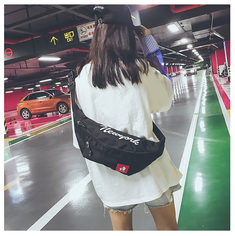 Túi ngực nam phiên bản Hàn Quốc 2018 túi mới nam đa năng đeo vai Messenger túi bf nữ cá tính street hip hop bag - Túi của con người