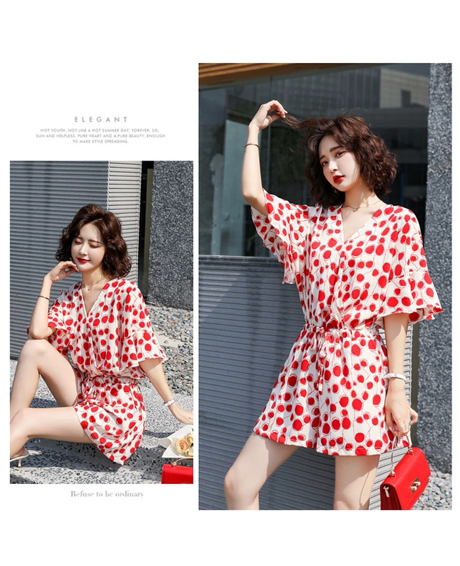 2020 phụ nữ mùa hè mới thời trang tay áo lá sen cổ chữ V in jumpsuit mỏng chân rộng quần short jumpsuit phụ nữ - Quần short