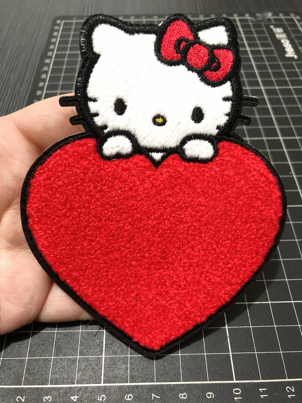 Kitty Sanrio Short Plush Towel Embroidery Self-Adhesive Fabric Patch Clothing Luggage Accessories Kitty Sanrio Short Plush Towel Embroidery Self-Adhesive Fabric Patch Clothing Luggage Accessories