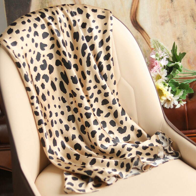 Spot Bring Your Light Sensitive Charm 19 Mmi Heavy Genuine Silk BAO WELN Printed Diagonal Cut Hip Fish Tail Half Skirt M9164