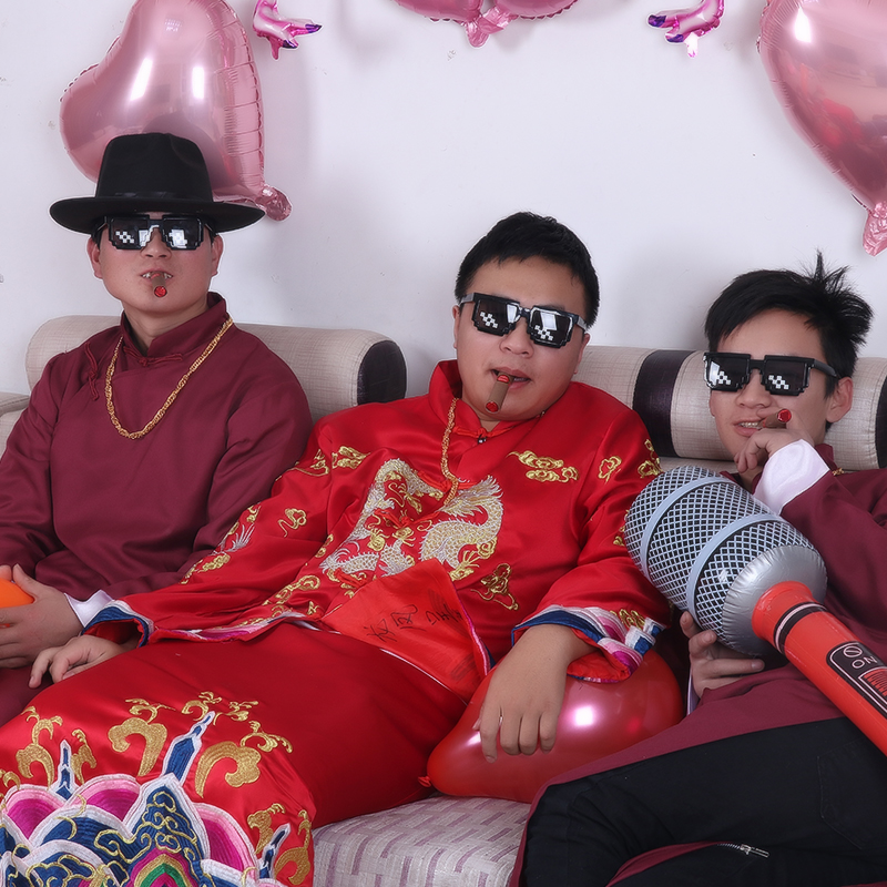 Wedding groom to pick up the game punishing props yelling and singing emulation big microphone mic whole man bridegroom