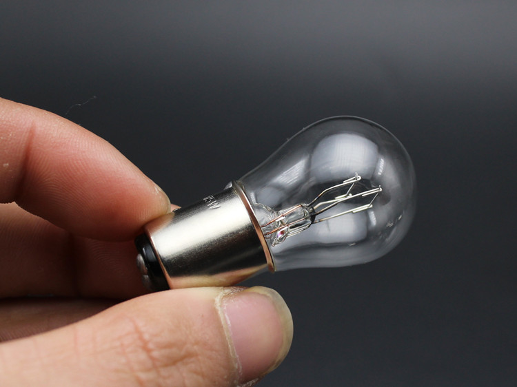 Phanh xe máy Chạy bóng đèn ba bánh cong chùm Xe tay ga 12V Đuôi đèn phanh nhẹ phía sau đèn lái đèn phản quang xe máy
