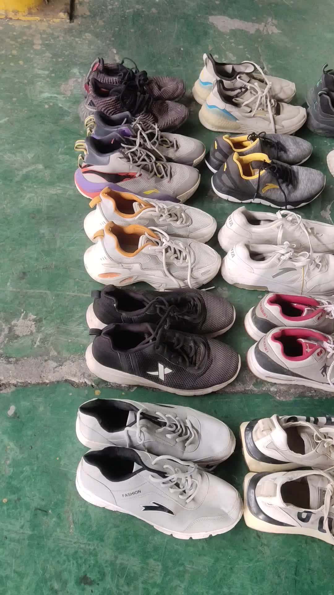 Original Wholesale Bulk Second Hand Shoes Sepatu Bekas Sports Shoes