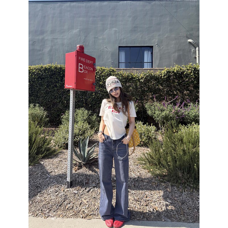 Xzz Charmingl's French Blue Mid-Low-Waist Jeans Are so Beautiful in Color That They'Re Breathtaking